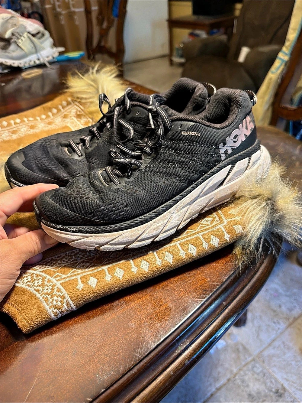 Hoka One Clifton 8 Women's Athletic Shoes Black & White US 7.5